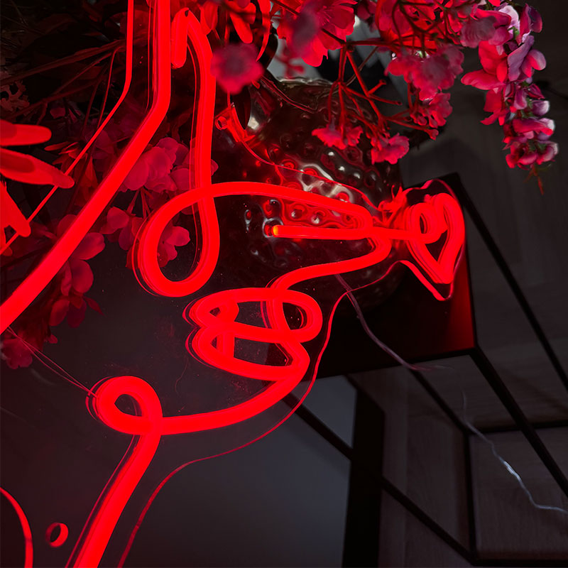 Neonskilt Lovestarget