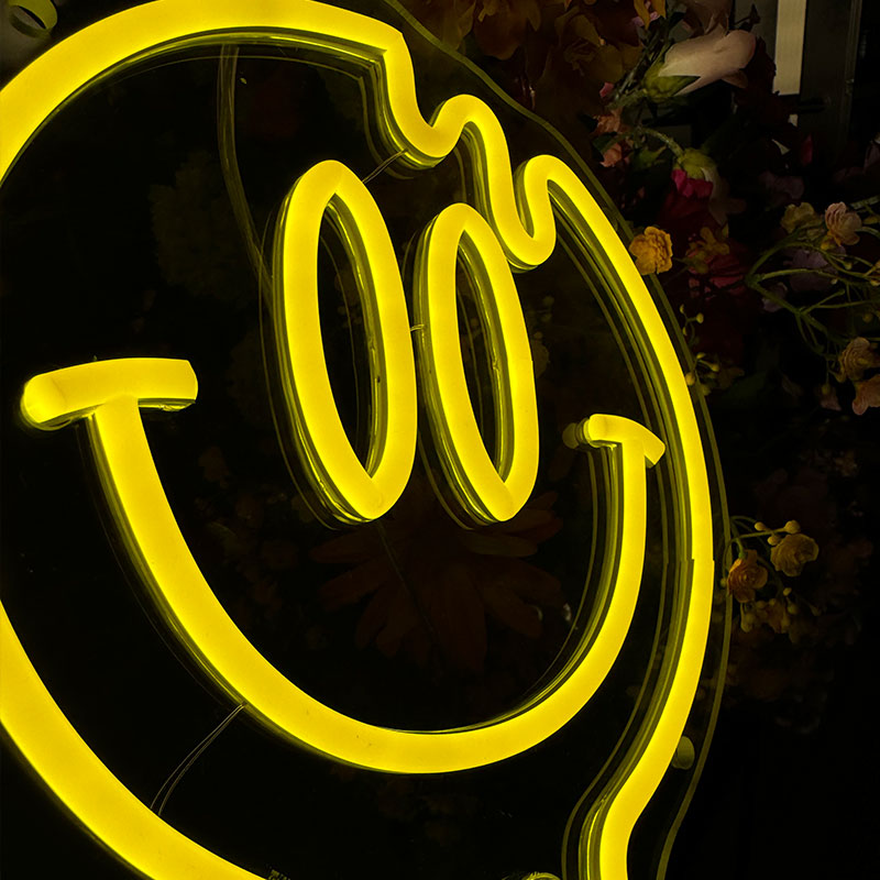 Neonskilt Smilende
